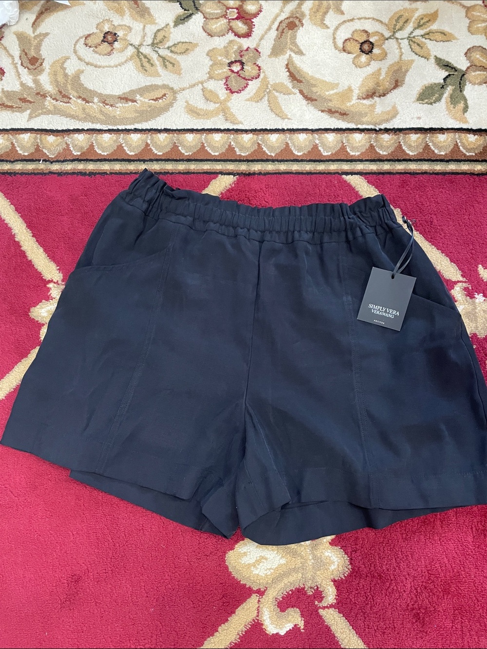 Simply Vera Vera Wang Black High-Waist Elastic Shorts